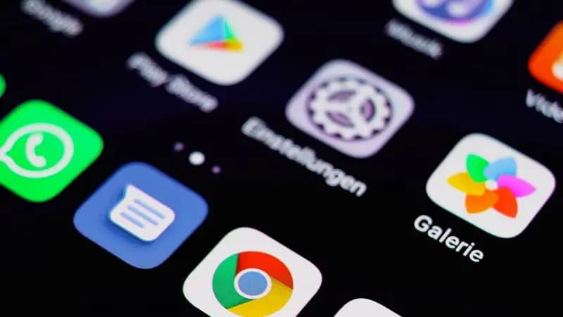 Close-up of app icons on a smartphone screen